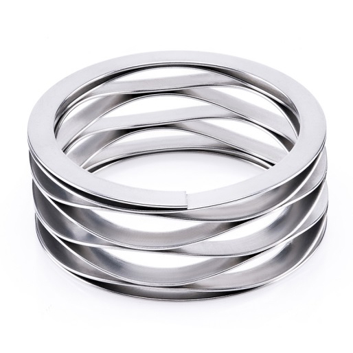 daudzapgriezienu viļņu atspere ar starplikas galiem